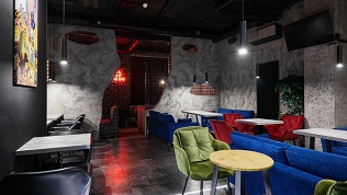 Паровые коктейли и напитки в лаундж-баре Hm, Wait за полцены