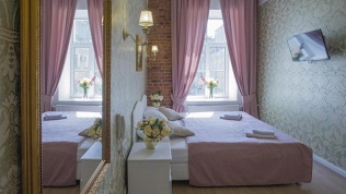 Catherine Art Hotel