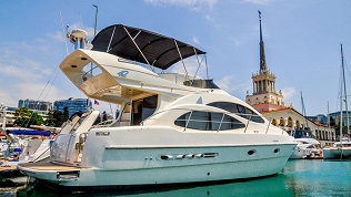 Индивидуальная аренда или морская прогулка на яхте от компании Gold Yachts