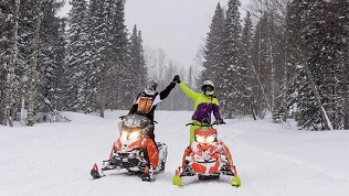 Прогулка на двухместном снегоходе от компании «Мегапрокат»