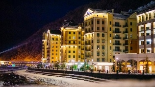 Отель Azimut Rosa Khutor