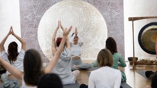 Занятия йогой от клуба «Эволюция духа»