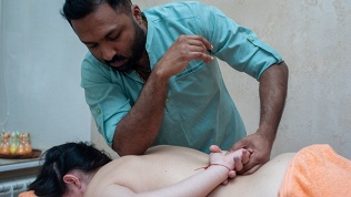 Сеансы индийского аюрведического массажа в кабинете «Прана Аюрведа»