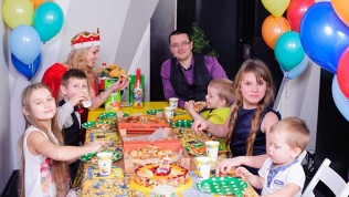 Празднование дня рождения