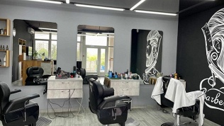 Мужская стрижка, оформление бороды в барбершопе Dok