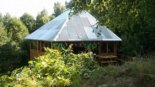 База «Горы-море House»