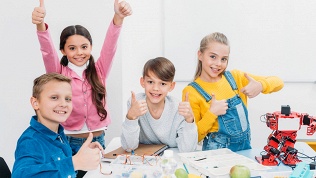 Посещение летнего лагеря от детского центра «Учи Ру в Калининграде»