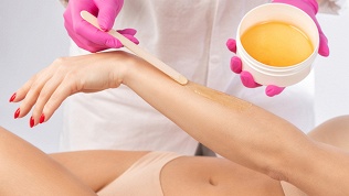 Шугаринг или депиляция полимерным воском в студии красоты «Мисс и миссис»