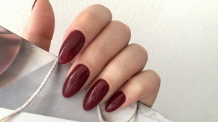 Маникюр и педикюр в студии Studio Profi