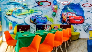 Праздник в банкетной комнате в ТРЦ «Щелковский» в парке Joki Joya