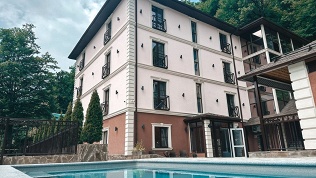 Отдых в поселке Эстосадок в гостевом доме «Тройка»