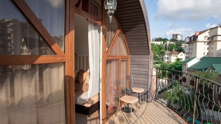 Отдых в Сочи на берегу Черного моря в отеле Golden House