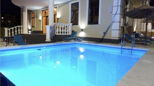 Отдых в центре Анапы с завтраками в отеле Villa Park & SPA