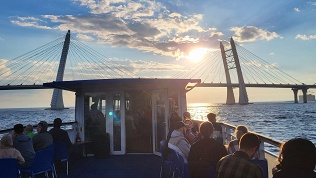 Обзорная экскурсия к Финскому заливу на теплоходе от компании «Евротранс78»