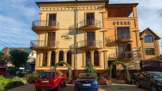 Отдых у моря в центре Анапы в отеле «Алые паруса»