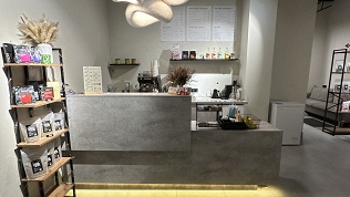 Занятия акробатикой, растяжкой, танцами и фитнесом в студии CoFit