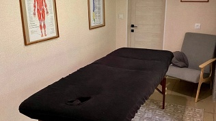 Чистка, пилинг, массаж лица и микротоки в салоне красоты «Синергия»