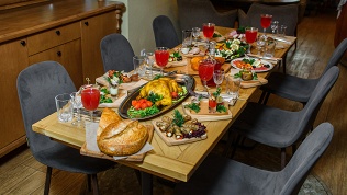 Ужин в ресторане «#МамаДома»