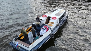 Аренда теплохода для прогулки от компании «Врунгель шиппинг»