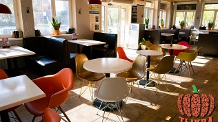 Всё меню и напитки, включая алкогольные, в пиццерии «Тыква Фуд»