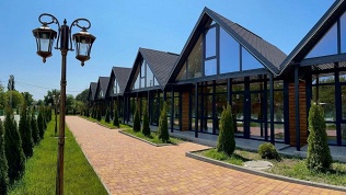 Отдых в Анапе в парк-отеле «Зеленый двор»