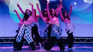 До 16 занятий танцами в школе танцев Aspire Mod