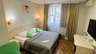 Проживание с завтраком и ужином в «Отеле на Окской»