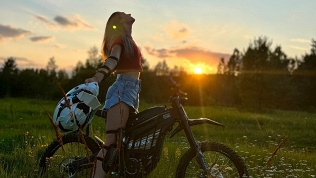 Авторский тур с гидом на электромотоциклах от Lucky Drive