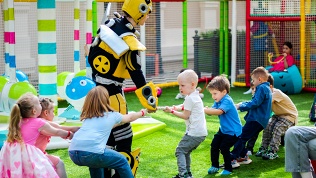 Проведение дня рождения в развлекательном центре «Планета игр»