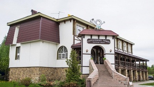 Аренда номера или дома на берегу озера в комплексе «Серебряный рожок»