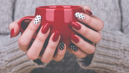 

Маникюр и педикюр в салоне красоты Natural Beauty Nails