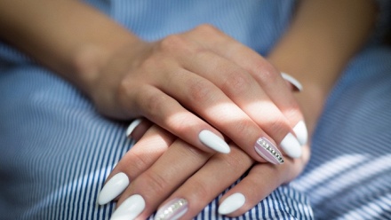 

Маникюр или педикюр с покрытием гель-лаком Cosmo в салоне красоты Yes Nail