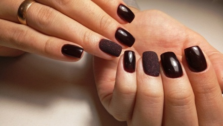 

Маникюр, педикюр с покрытием в Beauty Studio Shokolad
