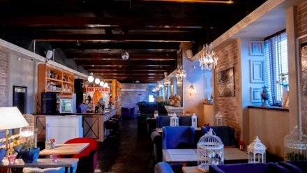 

Блюда кухни, напитки, паровые коктейли в Efir Lounge