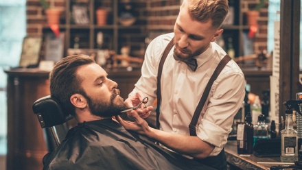 

Мужская стрижка и коррекция бороды в студии красоты TarЗan Man