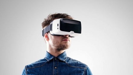 

Игра в клубе виртуальной реальности VR Life Play