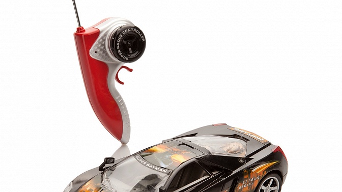 Почему следует купить машинку на пульте управления в интернет магазине Хобби Парк?