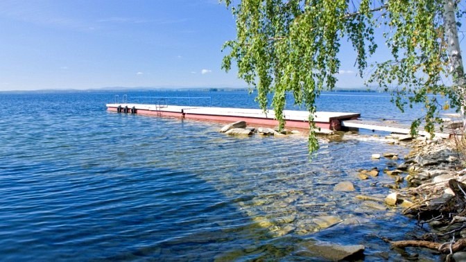 Базы отдыха увильды челябинской. Озеро Увильды. Увильды озеро база Радуга Челябинск. Озеро Увильды Челябинская. Озеро Увильды база отдыха Радуга.