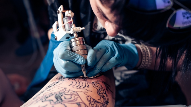 Общая гигиена процесса нанесения татуировки