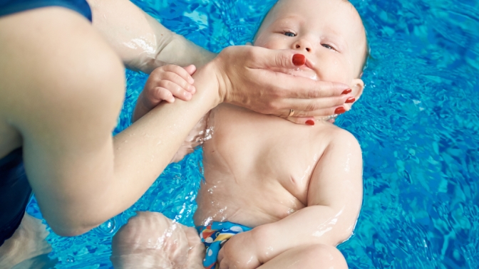 Занятия в бассейне