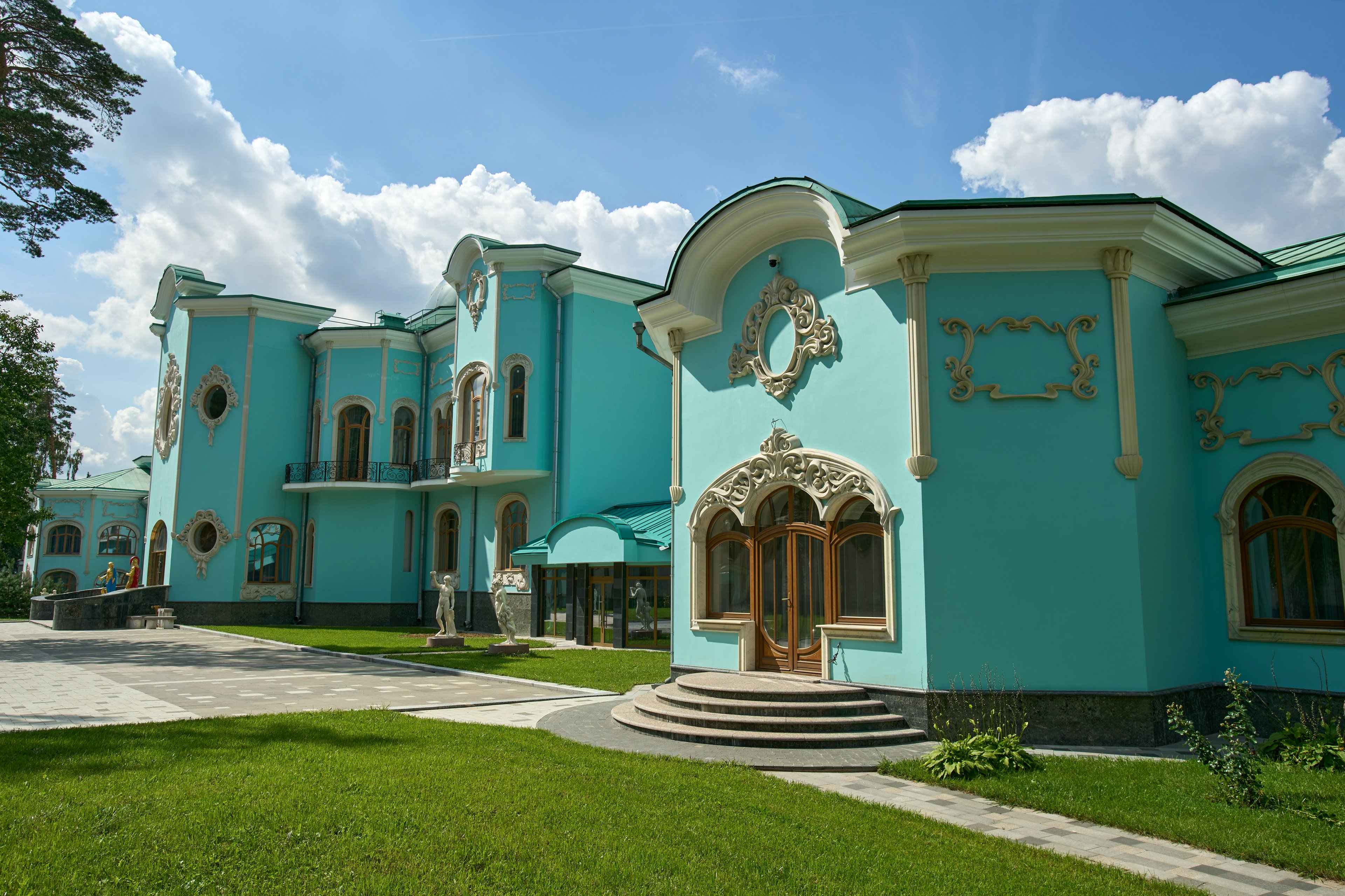 Отдых c посещением SPA и питанием или без в загородном отеле Malakhovka Palace