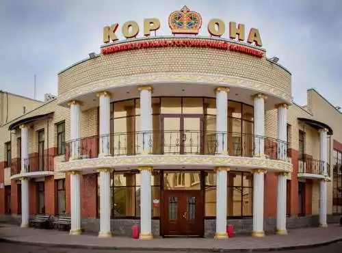 Отель Корона