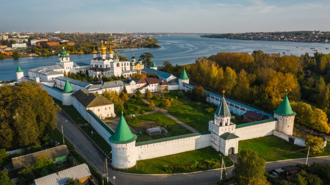 Проживание в номере категории полулюкс в Hotel Complex Volga