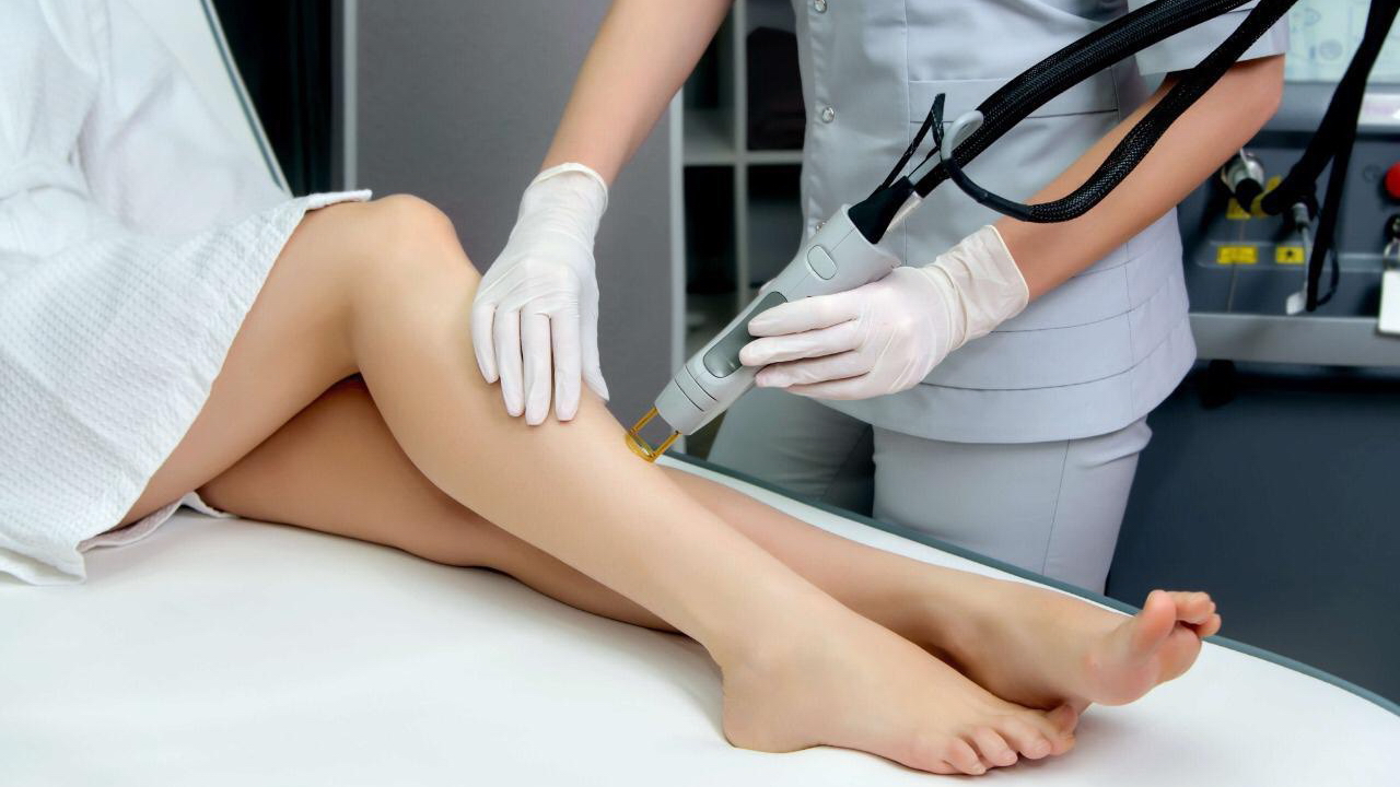 Лазерная эпиляция. Каким лазером лучше делать эпиляцию. Лазерная эпиляция волос. Лазерная депиляция. Каким лазером лучше делать эпиляцию.